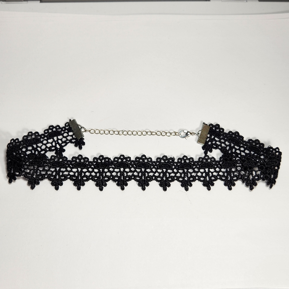 Black Lace Choker